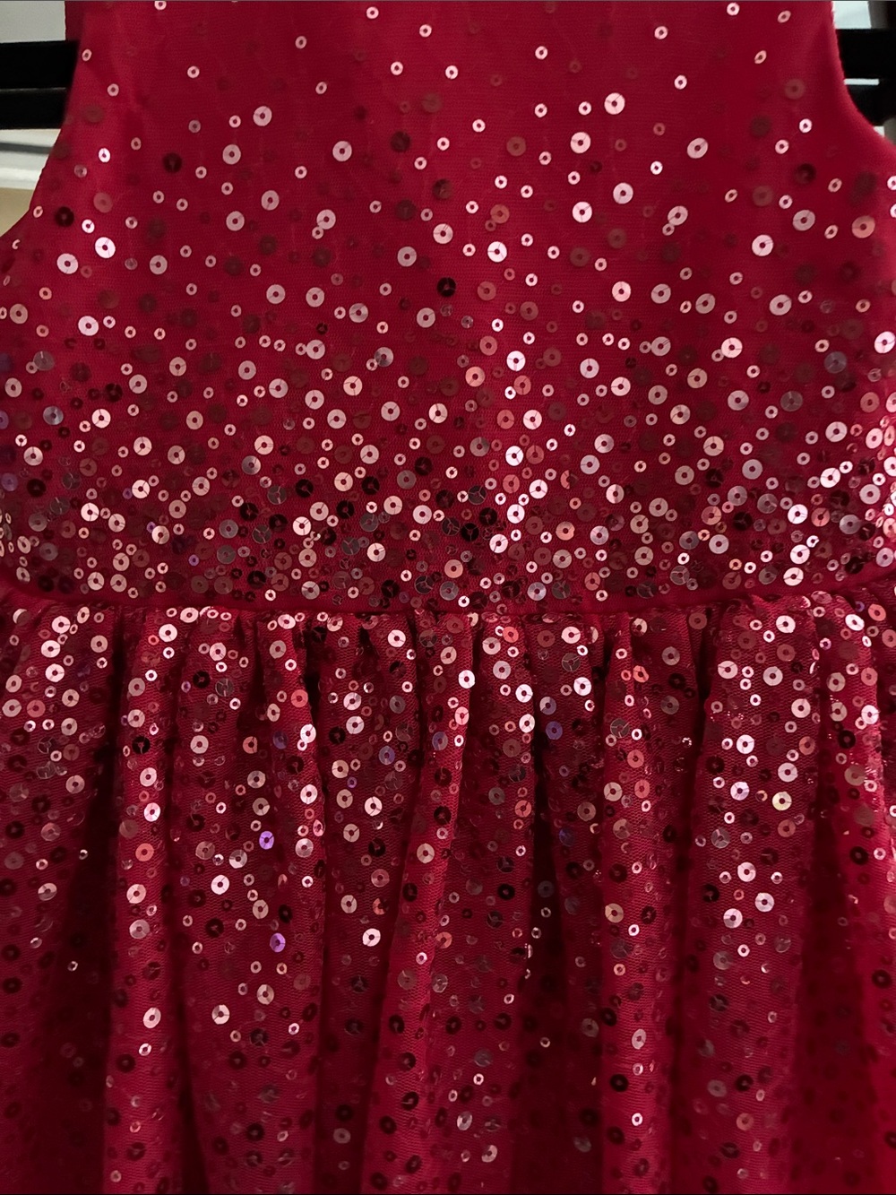 H&M Girl’s Deep Red Sleeveless Sequin Tulle Party Occasion Dress, size 4, 5 yrs - Picture 3 of 7